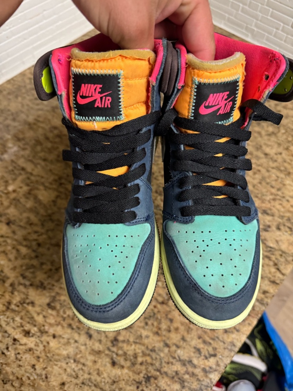 AIR JORDAN RETRO 1 HIGH OG TOKYO BIO HACK SHOES 575441-201 GS Size 4Y Used